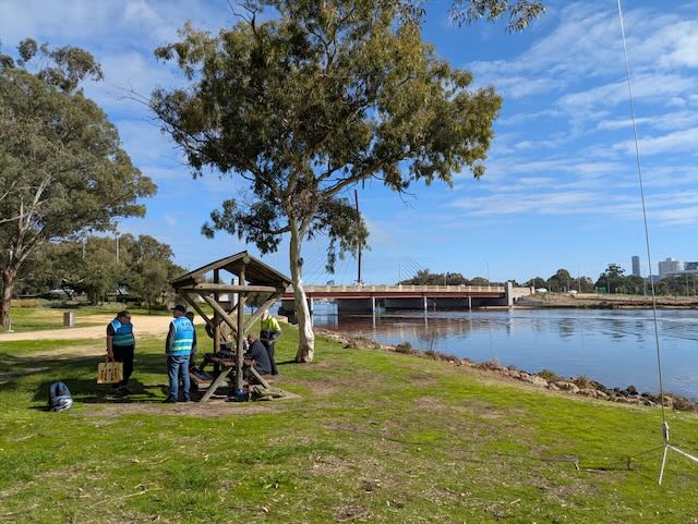 WICEN WA operators setting up near the river at Herrison Island